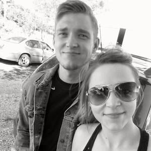 Meet your Posher, Dustin